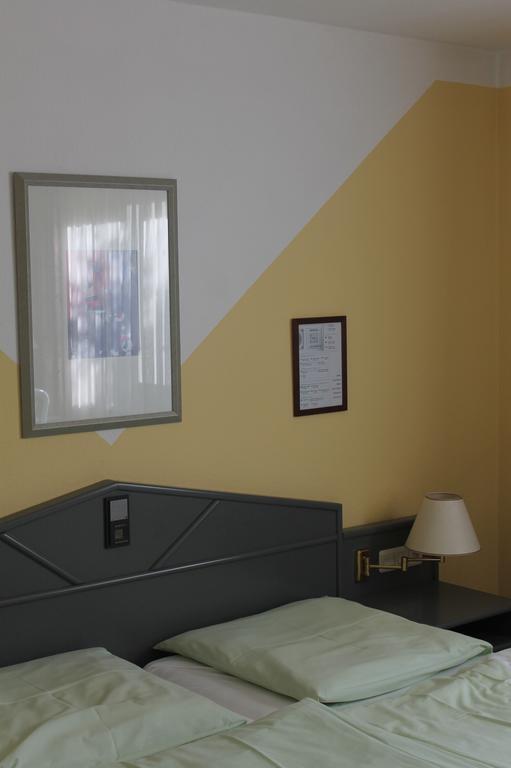 Ammerscher Bahnhof Mühlhausen Kamer foto